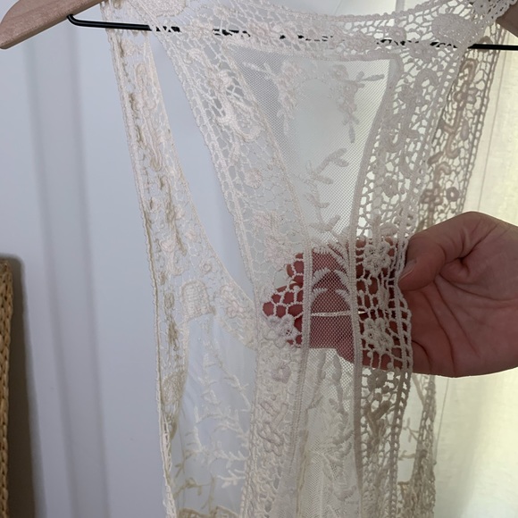 Beautiful Lace Overlay Tank / Swim Coverup - Picture 3 of 3